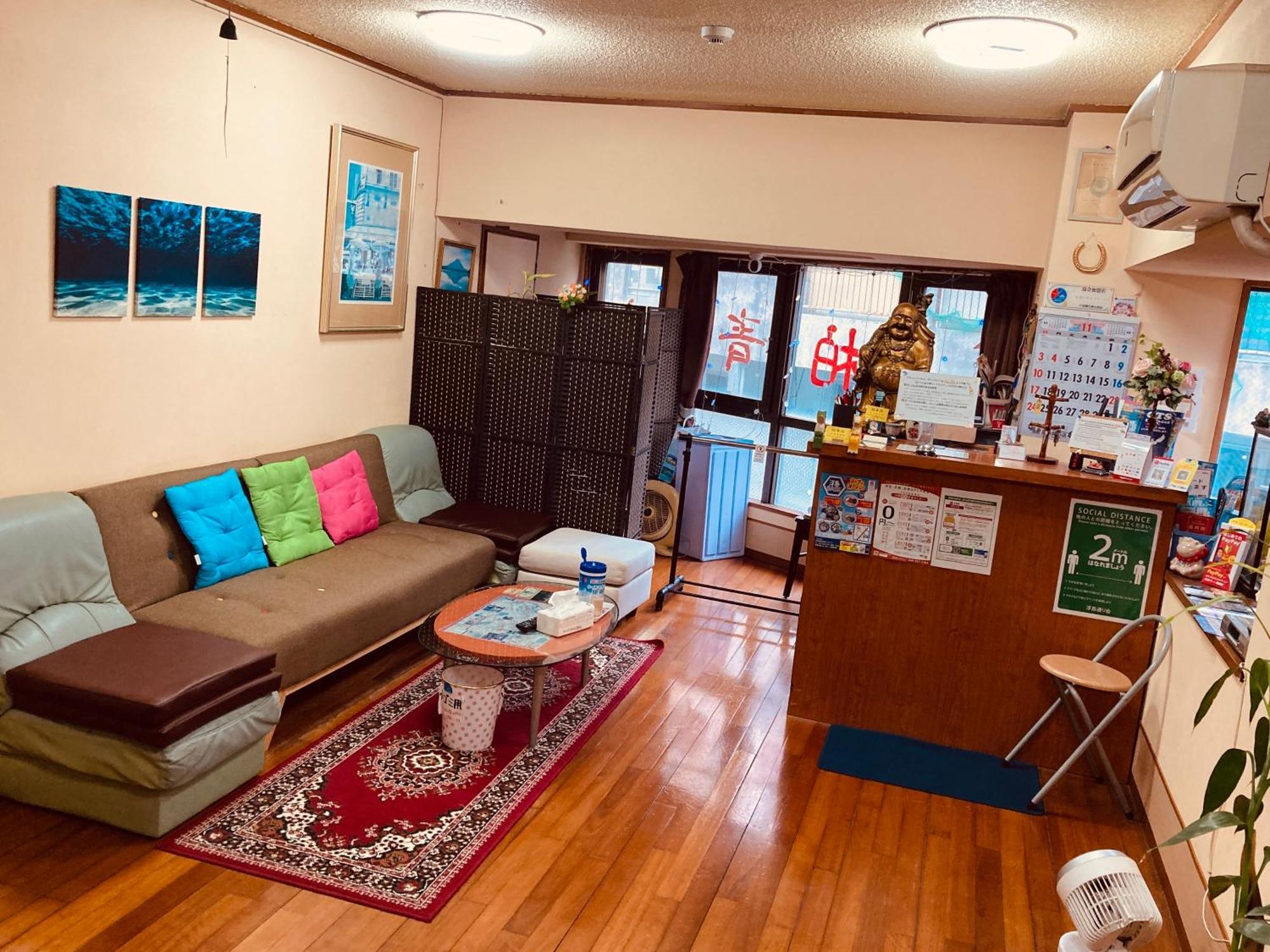 Hostel Hakuseiso Naha Bagian luar foto